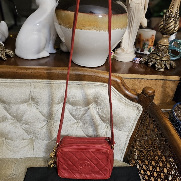 (SOLD)Rare Authentic Vintage Chanel red camera bag with charms. - Picture 13 of 16